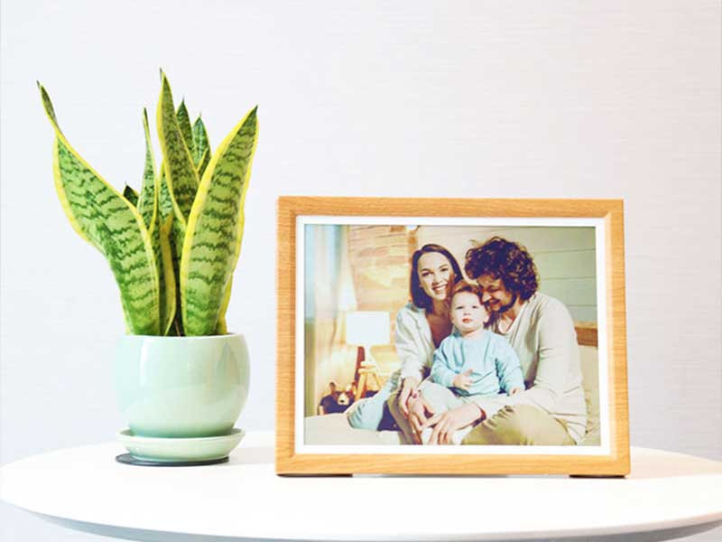 e-ink color photo frame